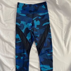 Navy Camo Light N Tight Leggings